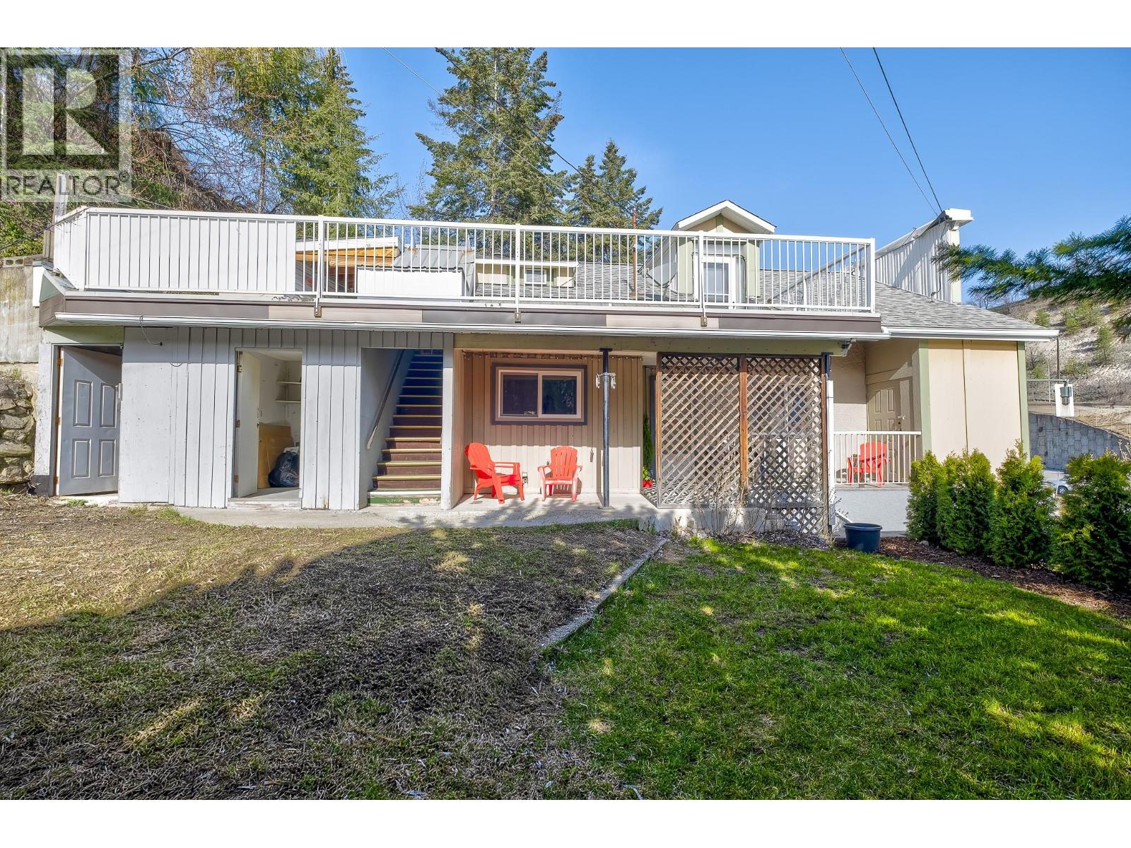 792 Rossland Avenue, Trail