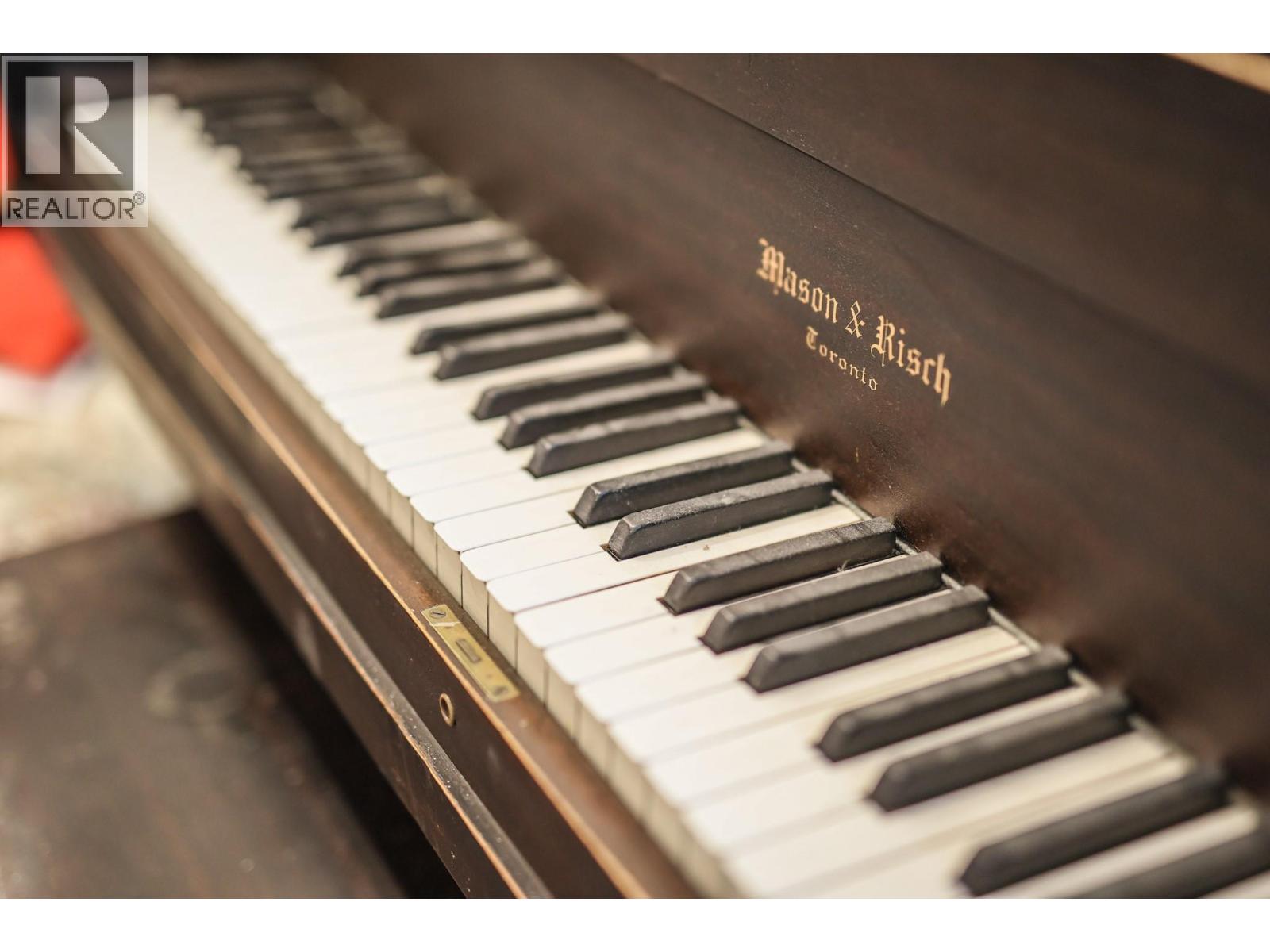 2450 Radio Tower Road Unit# 32, Oliver