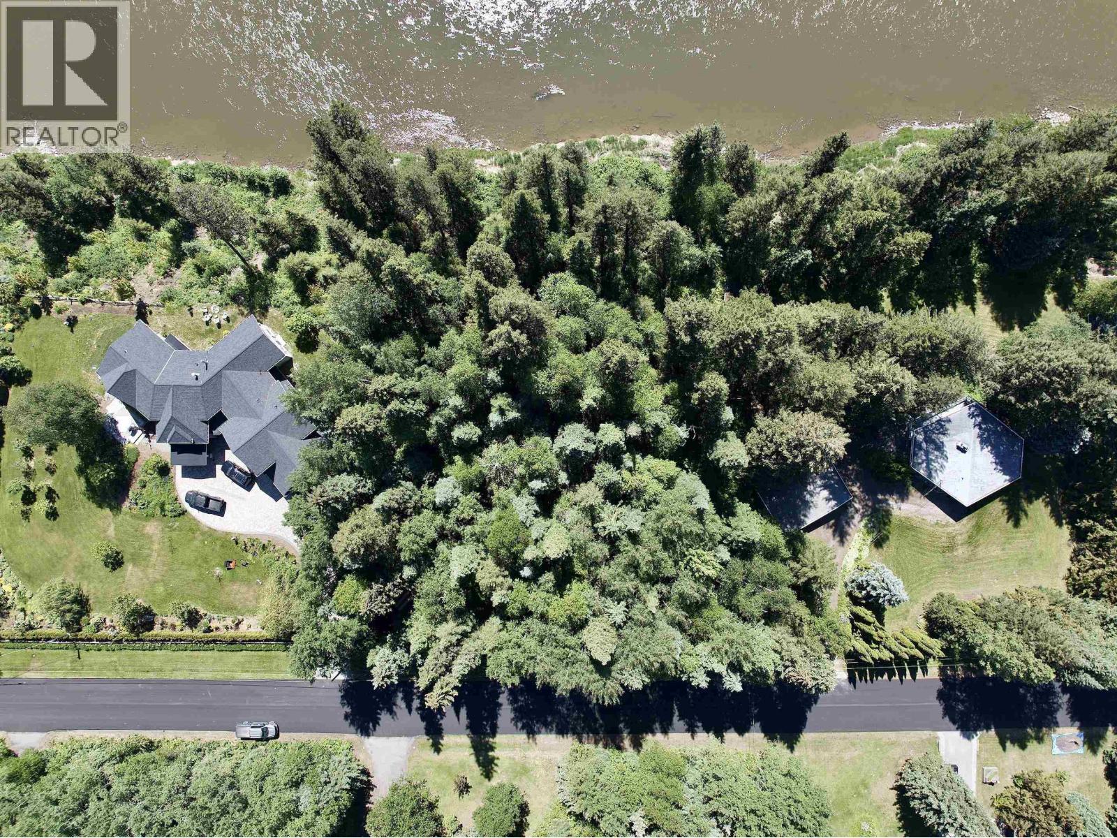 7047 BENCH DRIVE, Prince George