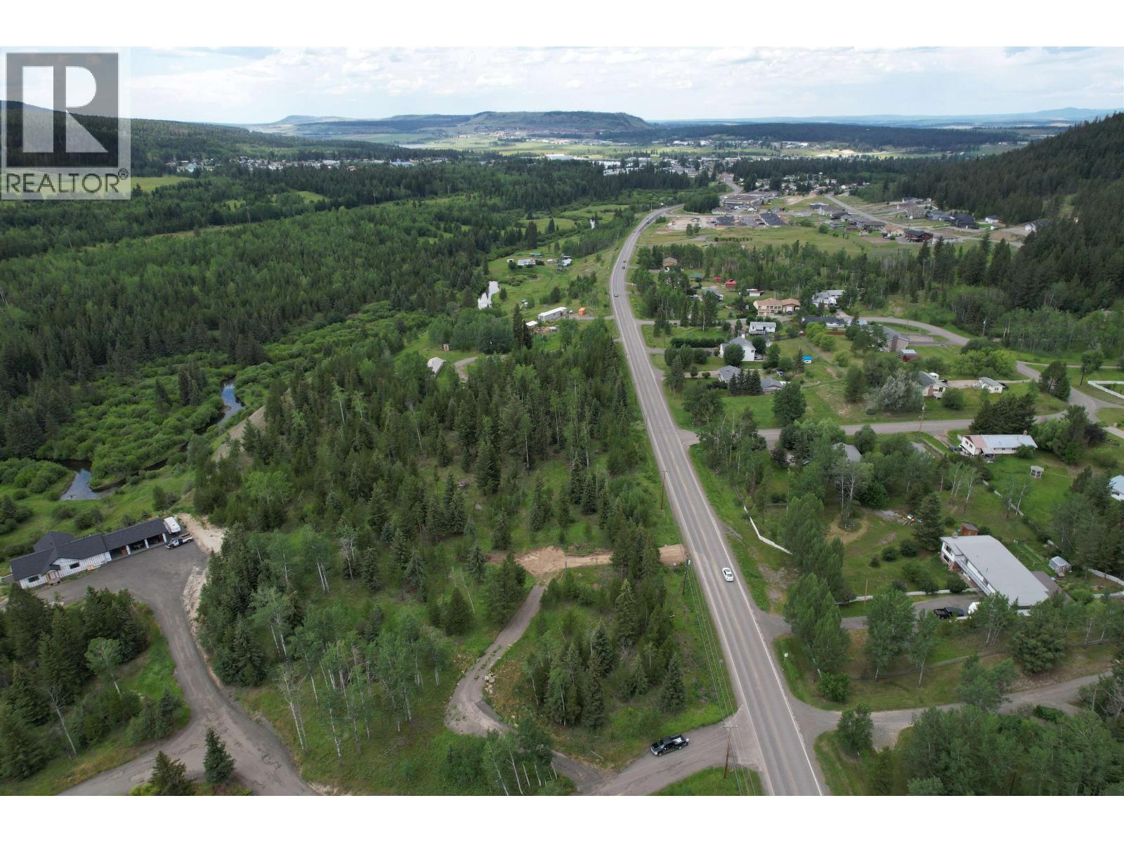 5680 HORSE LAKE ROAD, 100 Mile House