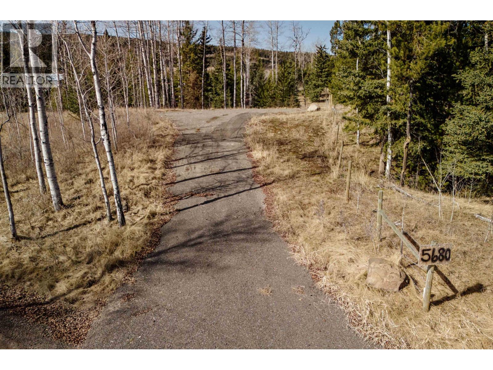 5680 HORSE LAKE ROAD, 100 Mile House