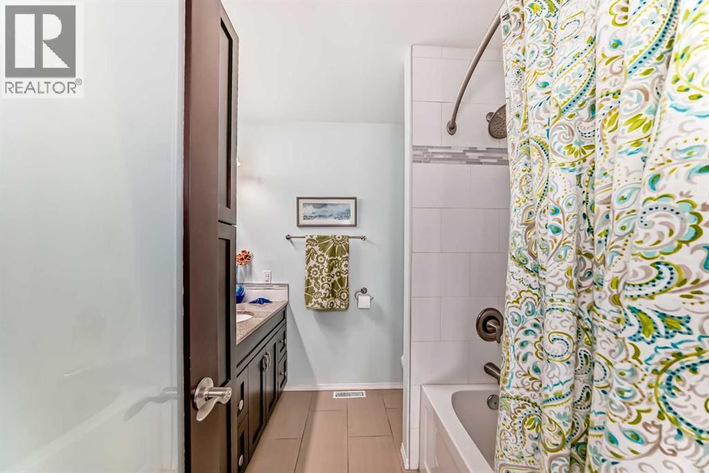 Single Family House for Sale in  Edgewood Rise NW Edgemont Calgary 