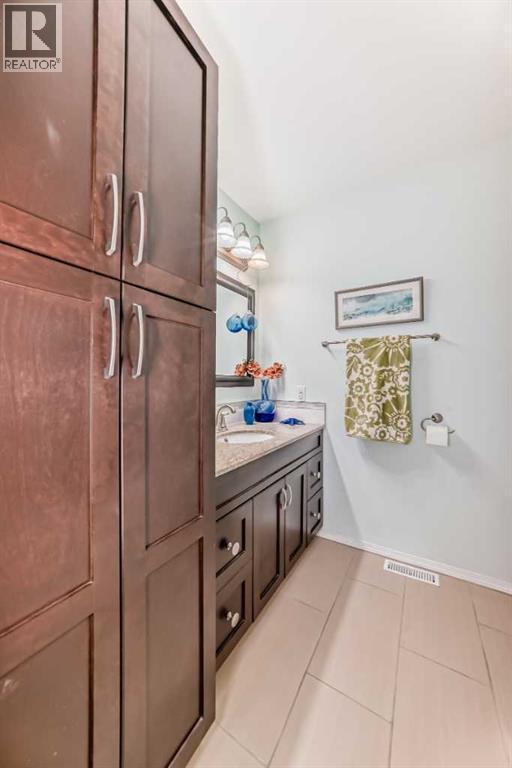 Single Family House for Sale in  Edgewood Rise NW Edgemont Calgary 