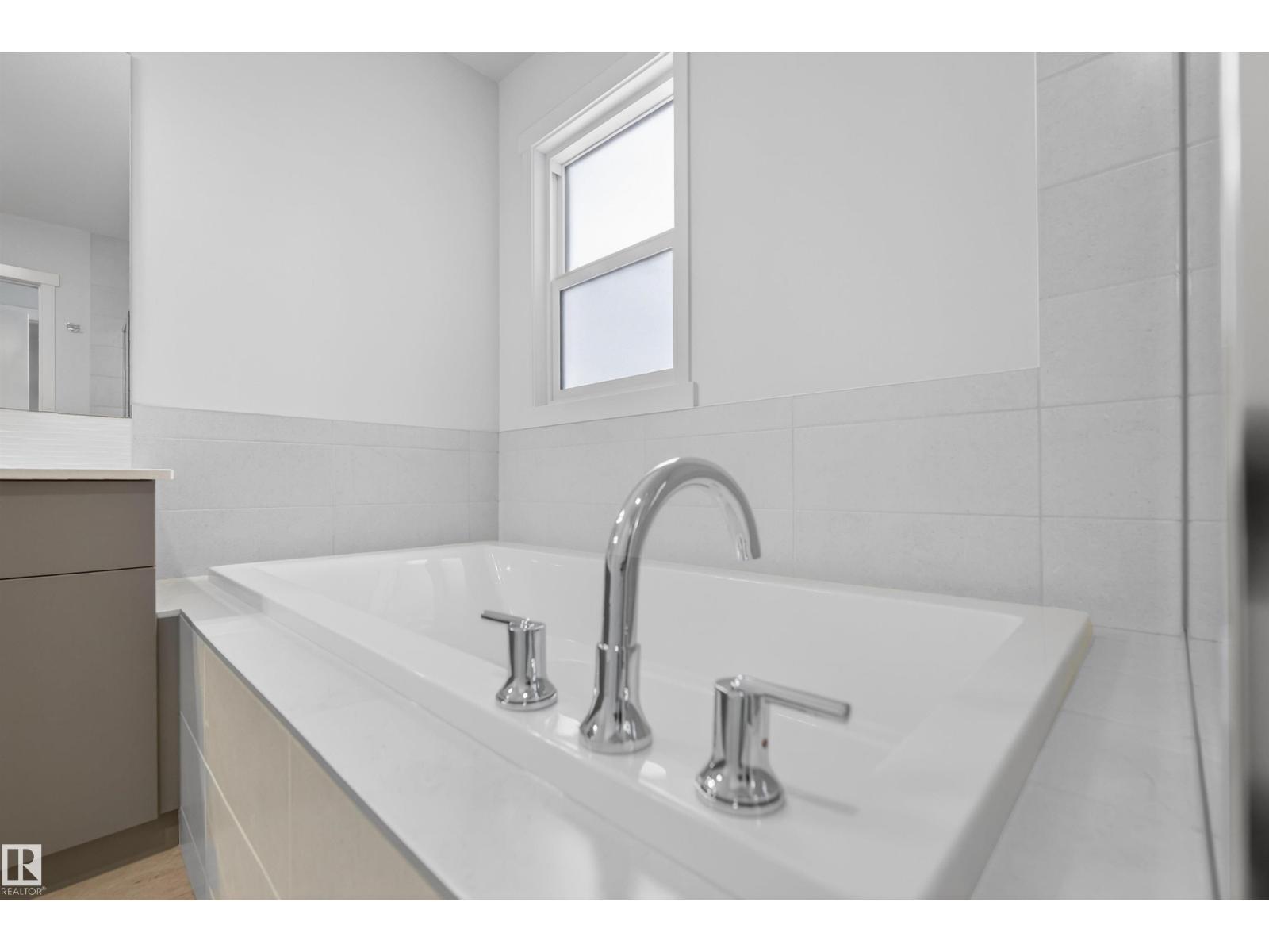 17 REDPOLL WD, St. Albert