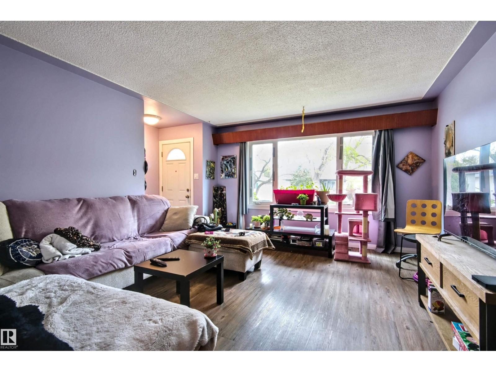 13008-13010 102 ST NW, Edmonton