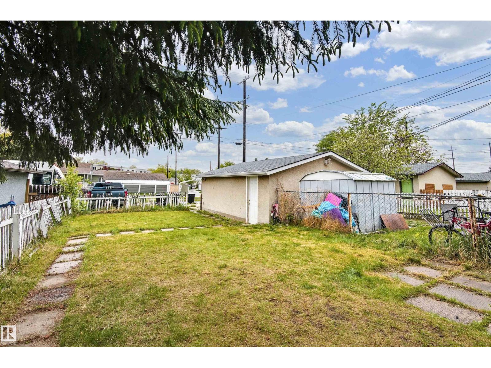 13008-13010 102 ST NW, Edmonton