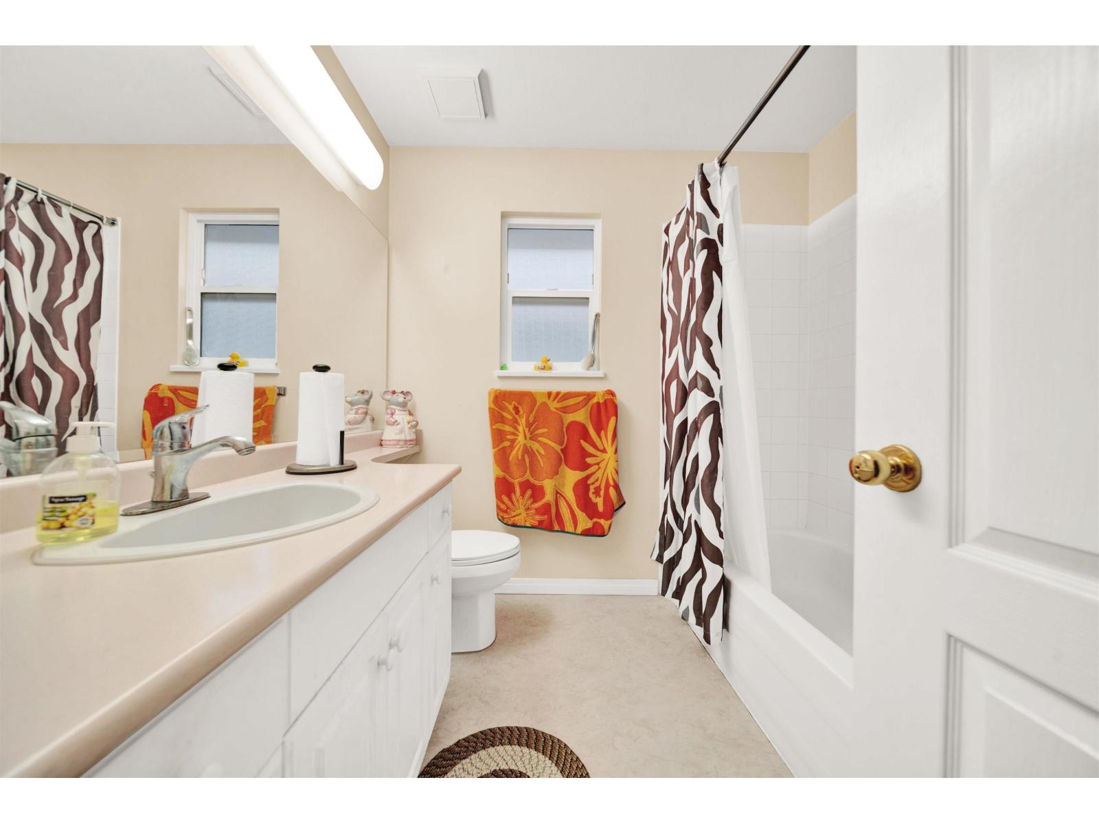 18556 65 AVENUE, Surrey