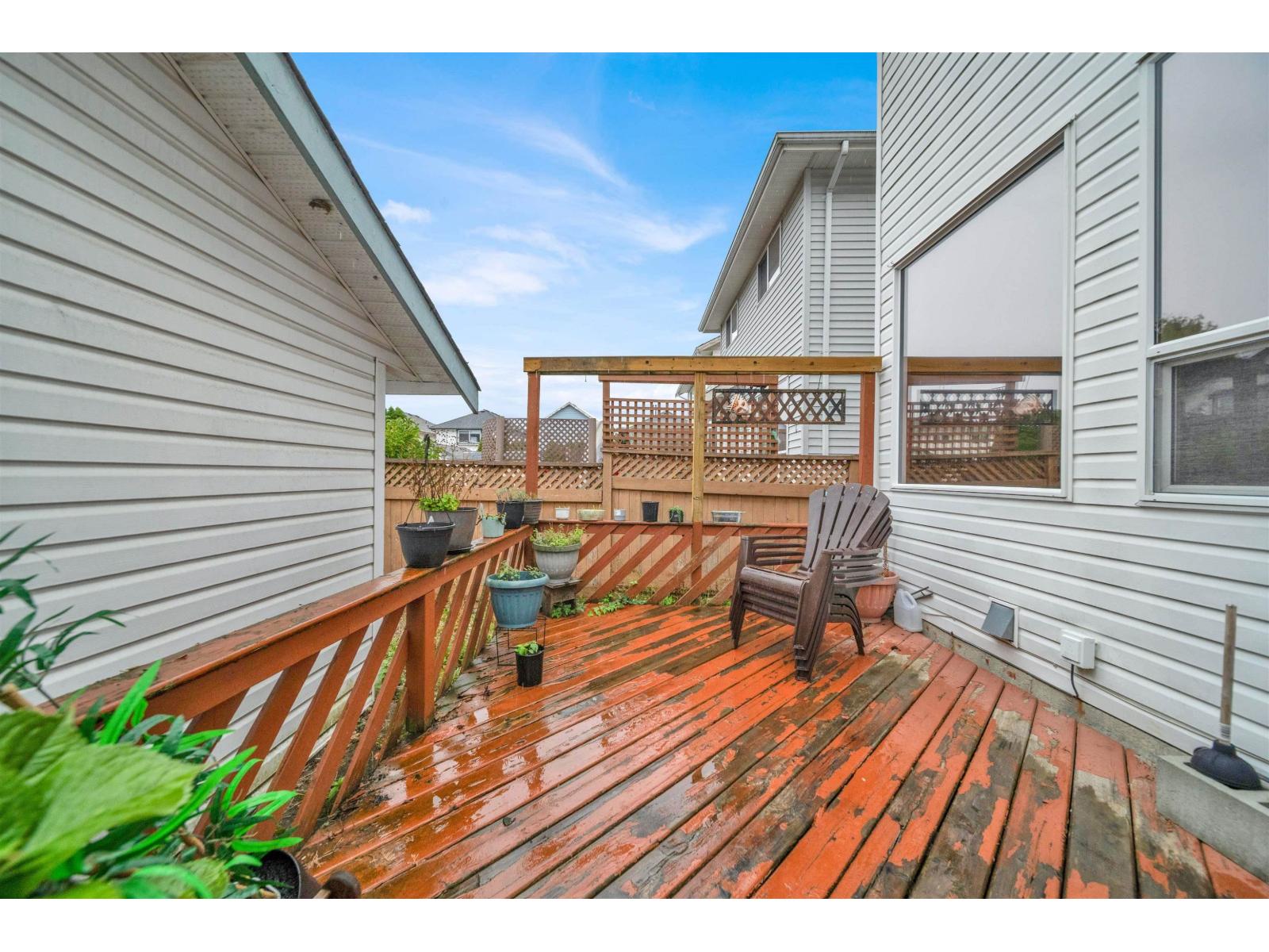 18556 65 AVENUE, Surrey