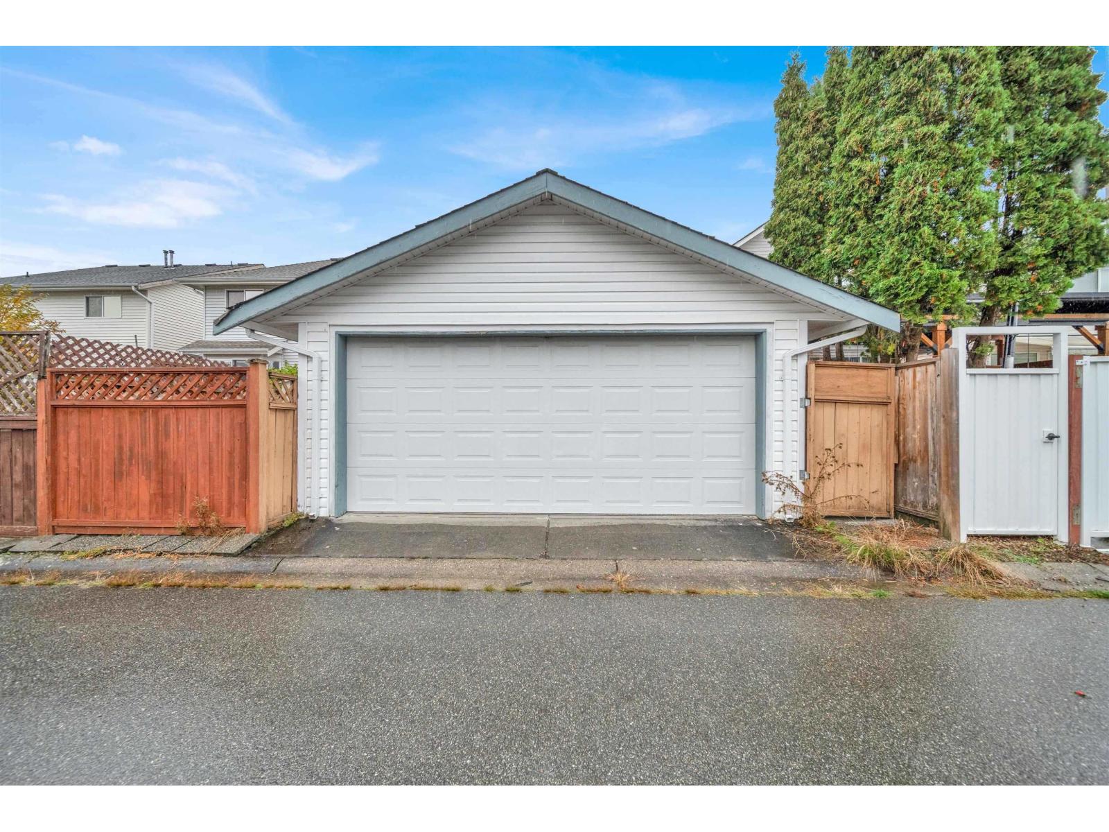 18556 65 AVENUE, Surrey