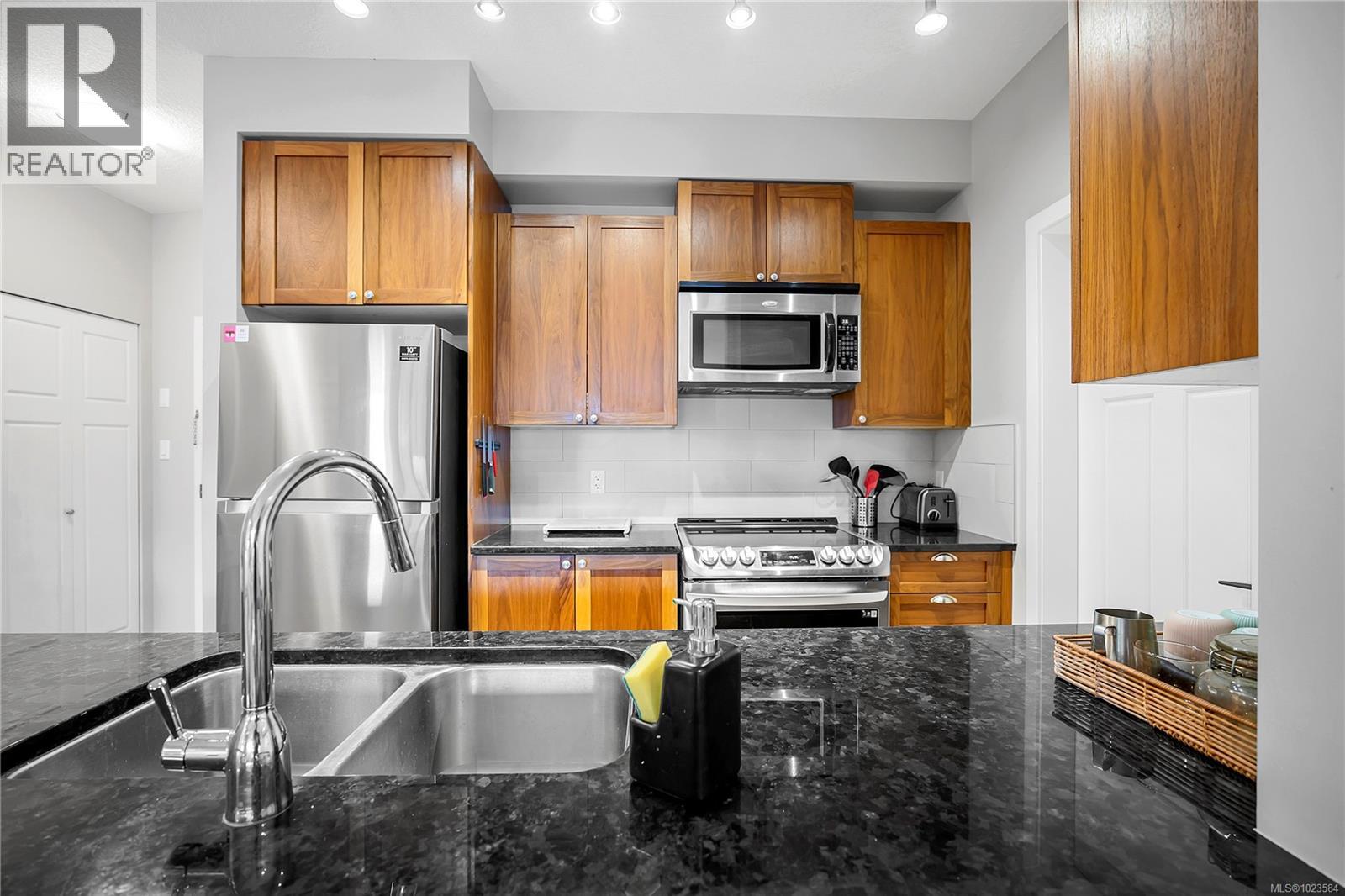 315 99 Chapel St, Nanaimo