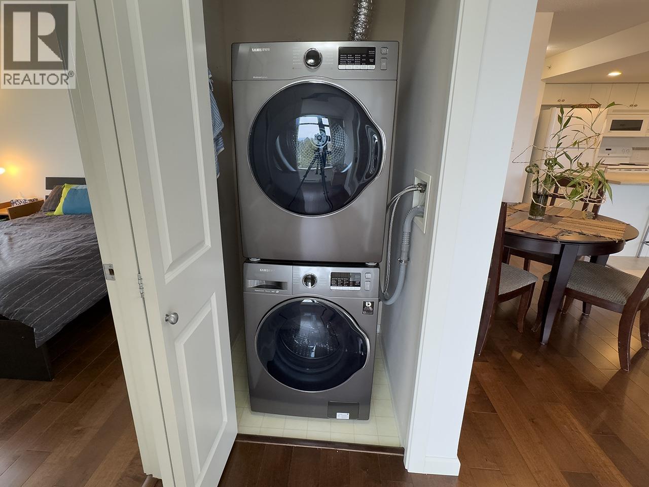 702 615 HAMILTON STREET, New Westminster