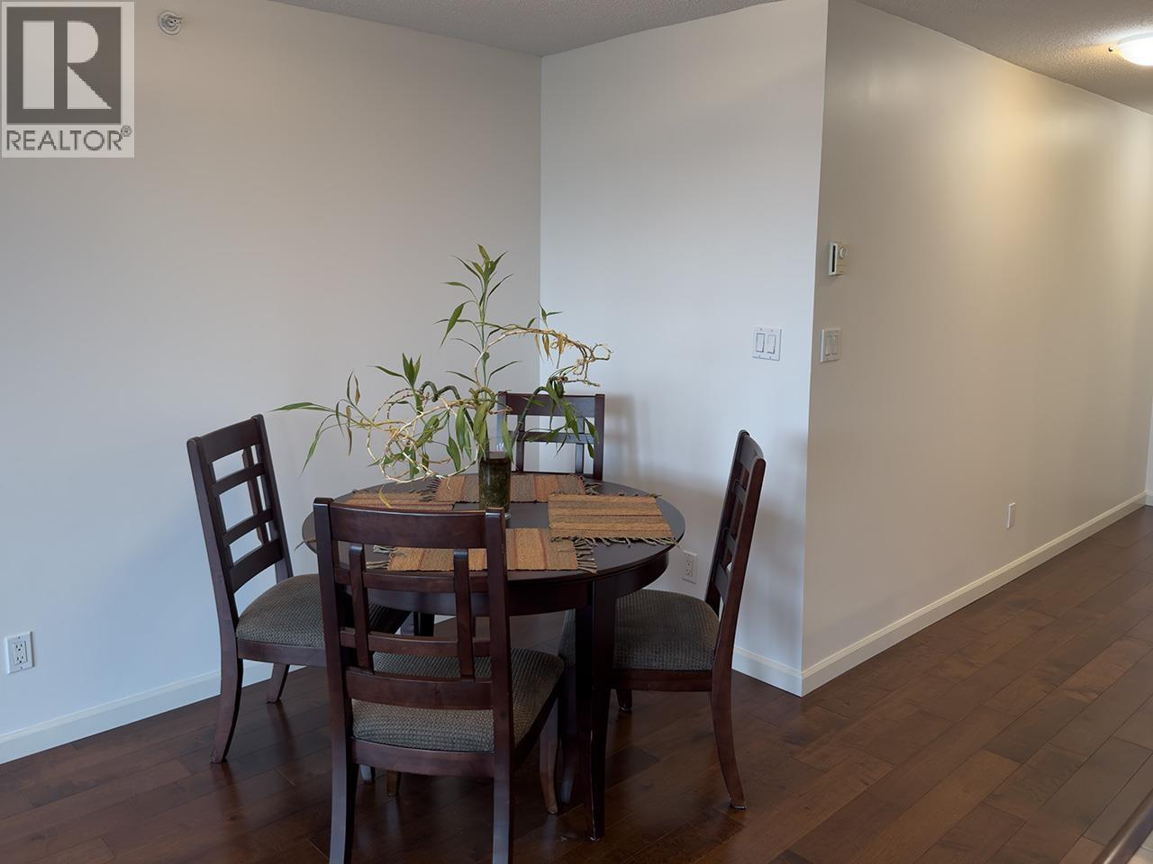 702 615 HAMILTON STREET, New Westminster