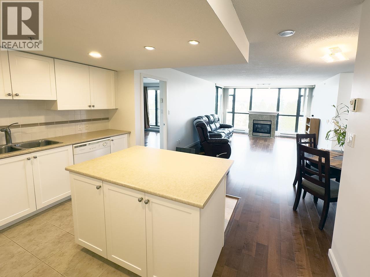 702 615 HAMILTON STREET, New Westminster