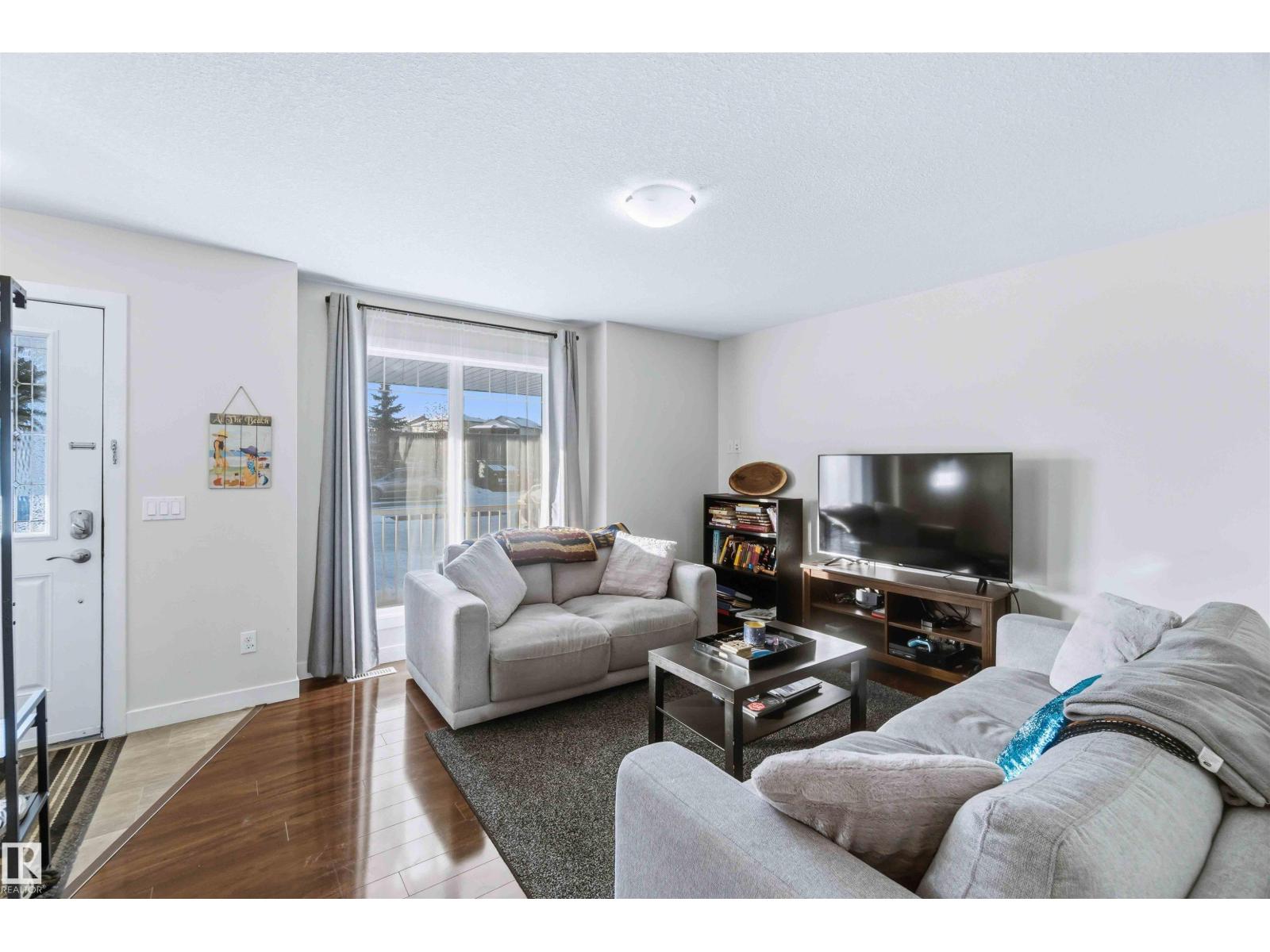 #4 500 GROVE DR, Spruce Grove