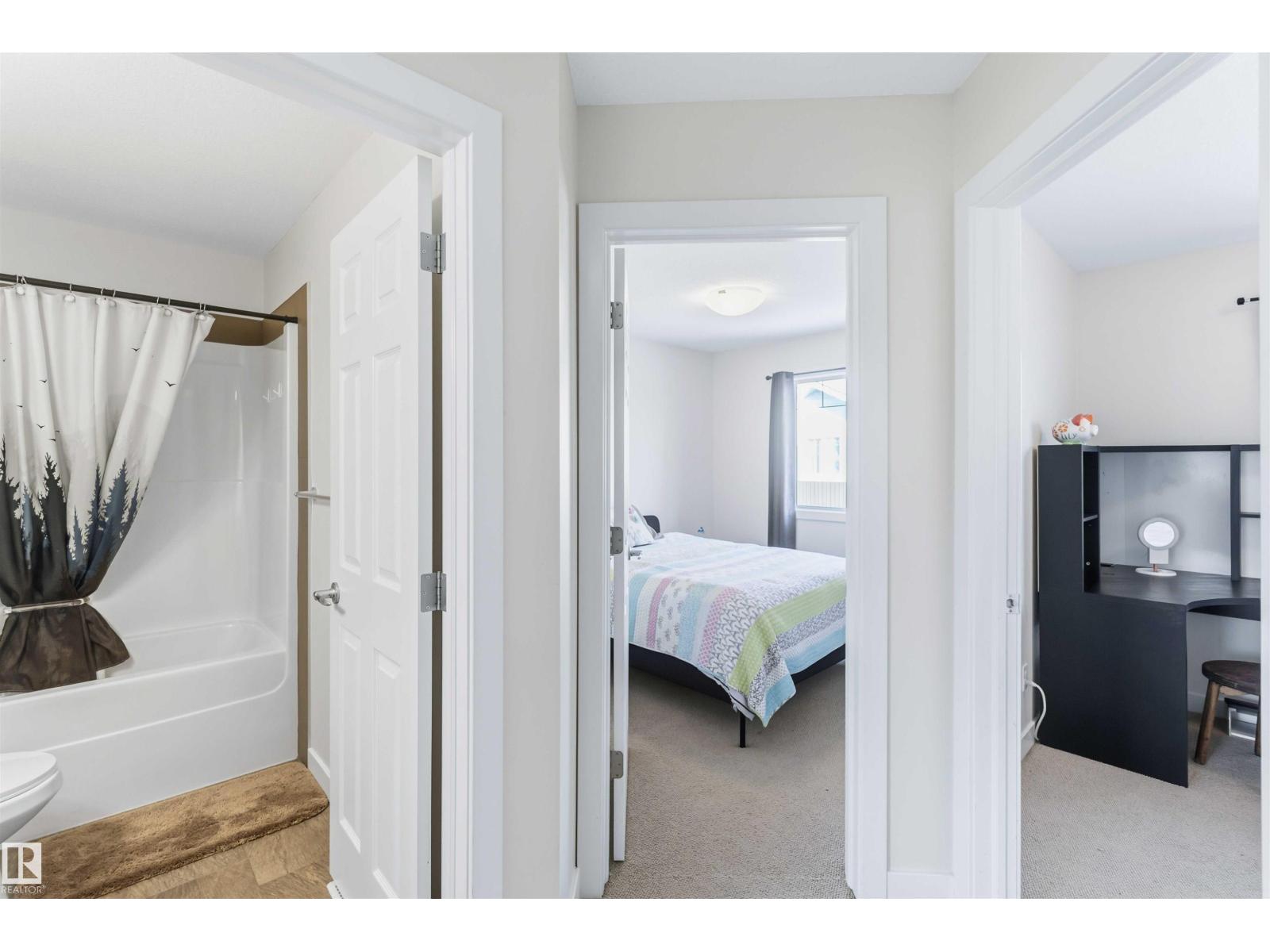 #4 500 GROVE DR, Spruce Grove