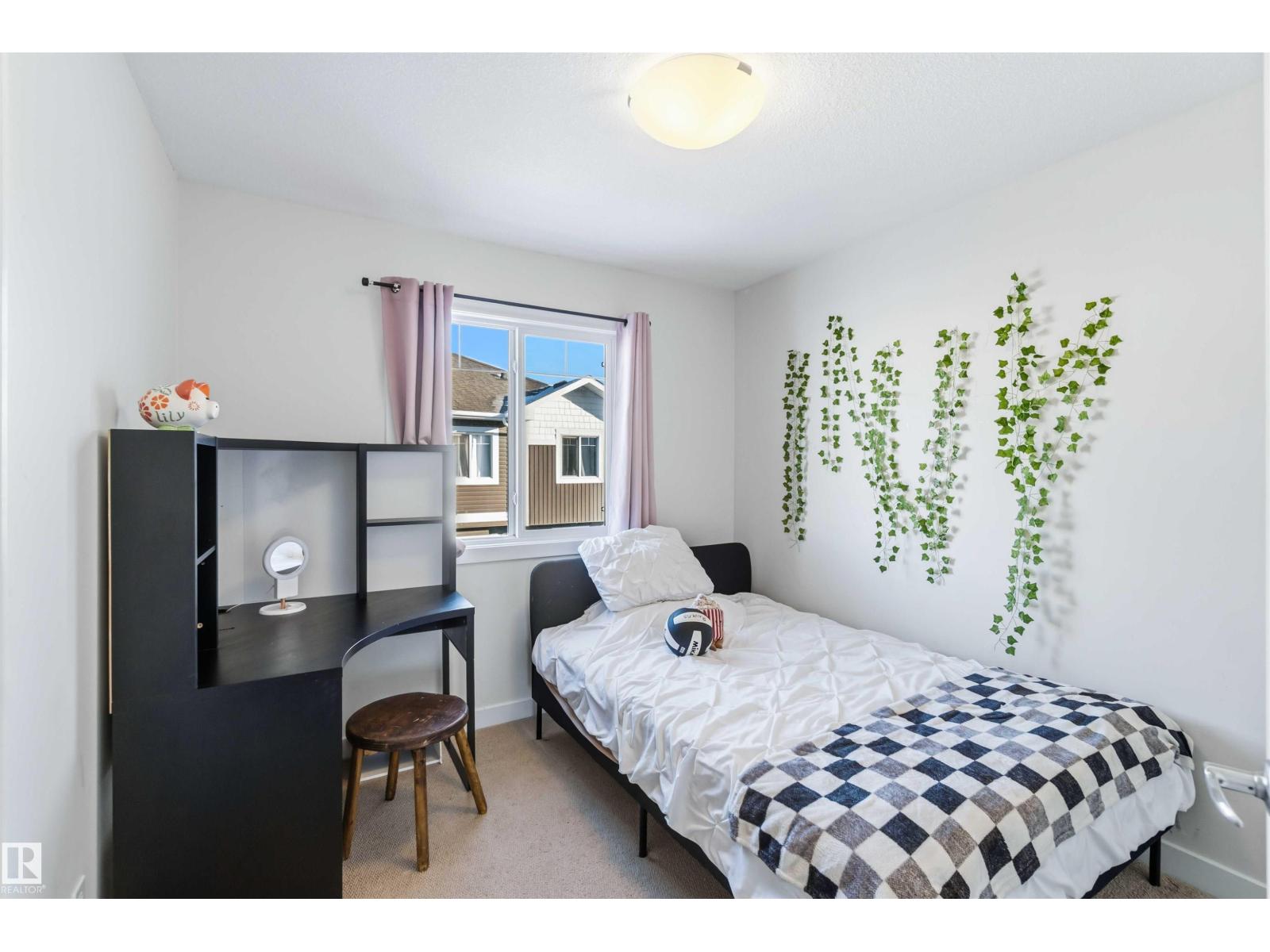 #4 500 GROVE DR, Spruce Grove