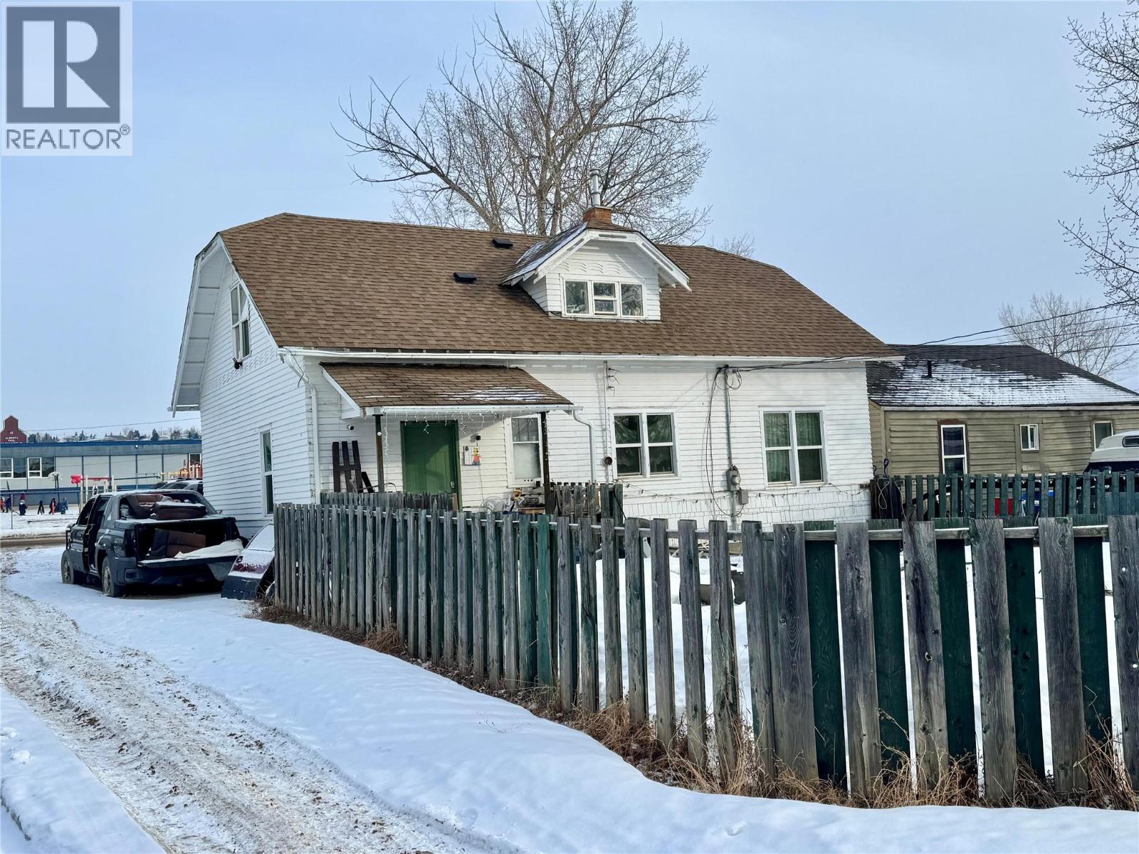 925 105 Avenue, Dawson Creek