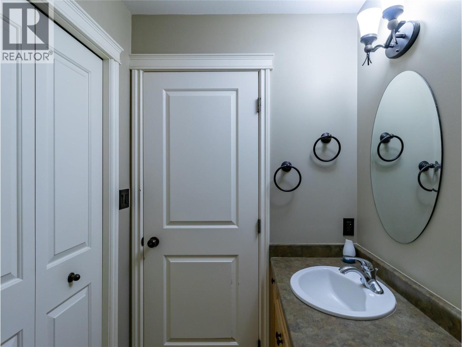 1810 23 Street NE, Salmon Arm