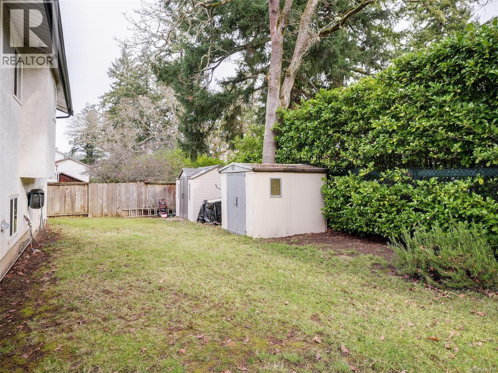 1091 Baldwin Pl, Saanich