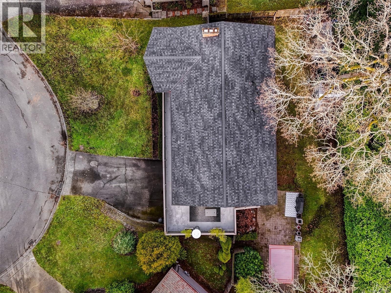 1091 Baldwin Pl, Saanich