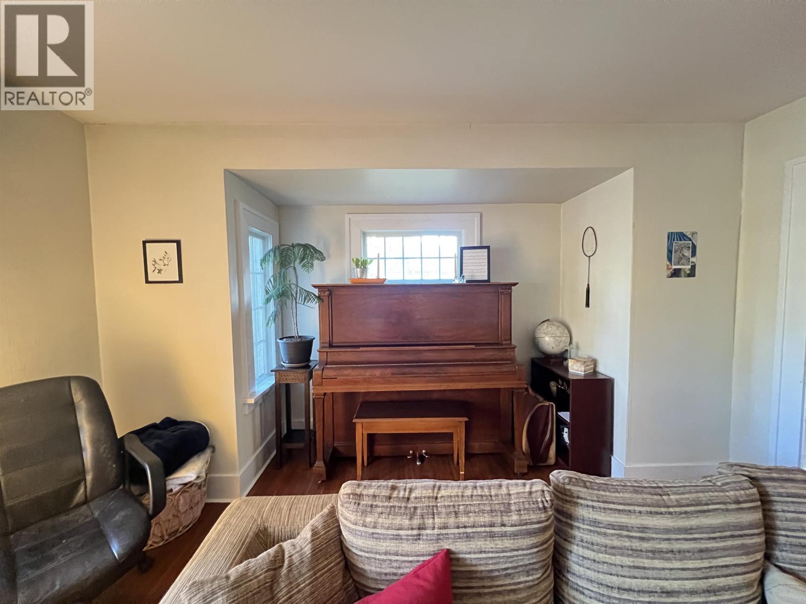 2080 W 33RD AVENUE, Vancouver