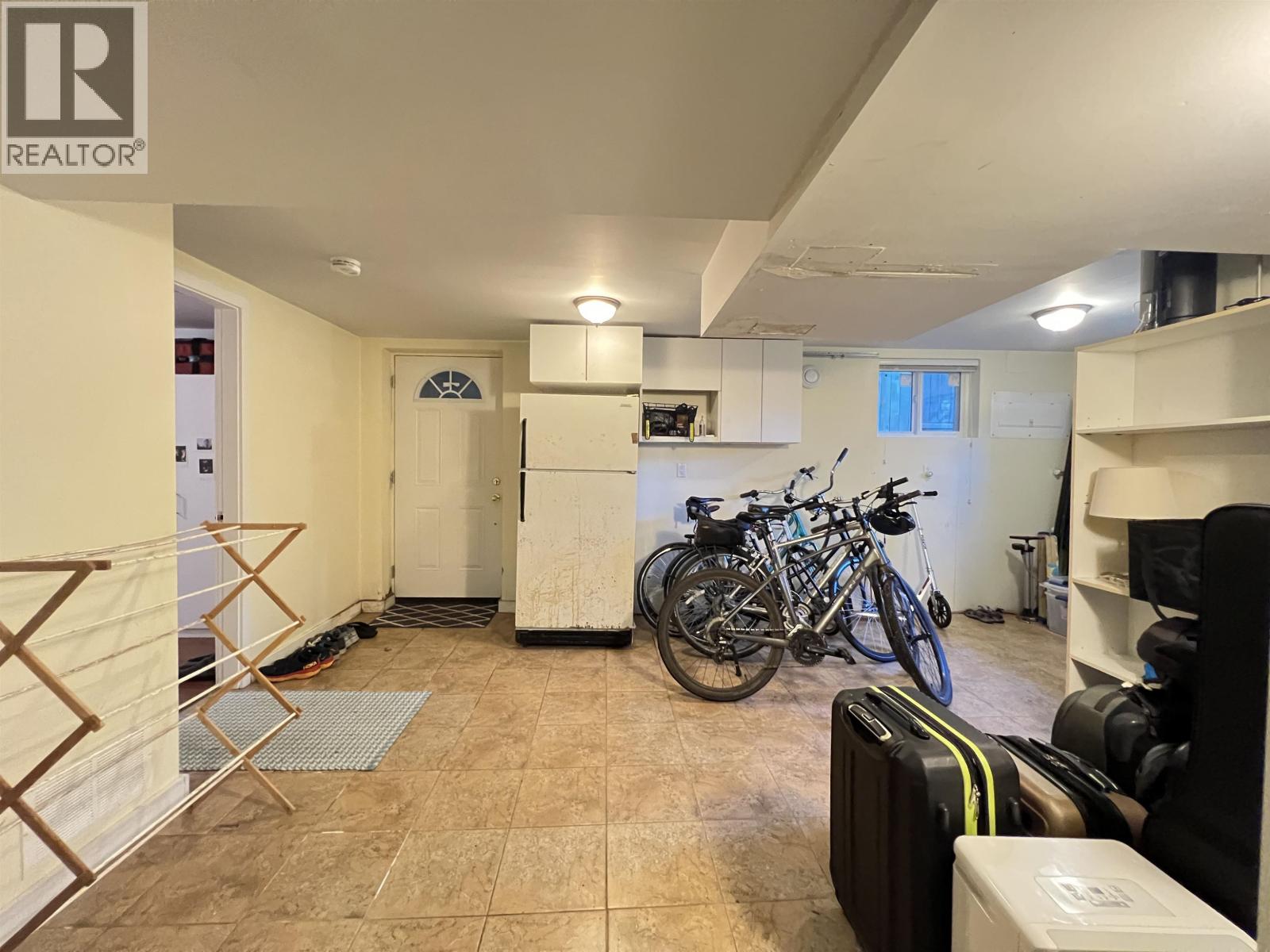 2080 W 33RD AVENUE, Vancouver