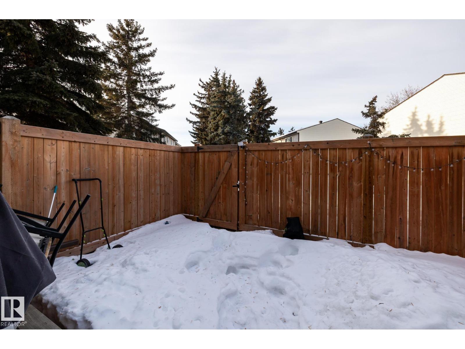 
          1346 LAKEWOOD RD W NW
            <br/>
            <span>Edmonton</span>
            , 
            <span>AB</span>
             <span>T6K3P2</span>
         - Photo 25
