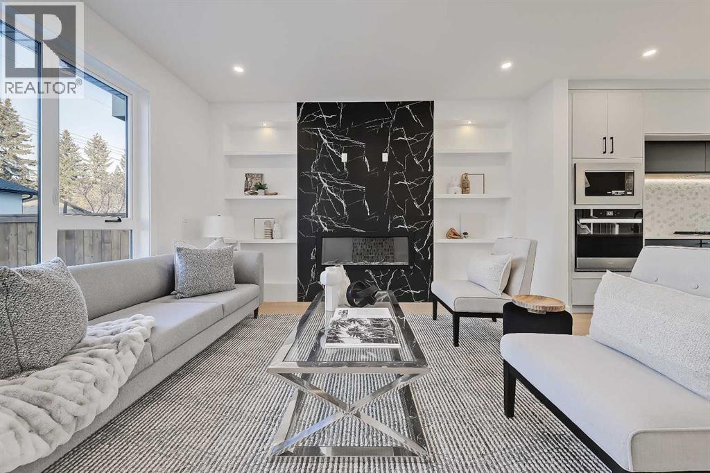 Single Family House for Sale in   Avenue NW Bowness Calgary 