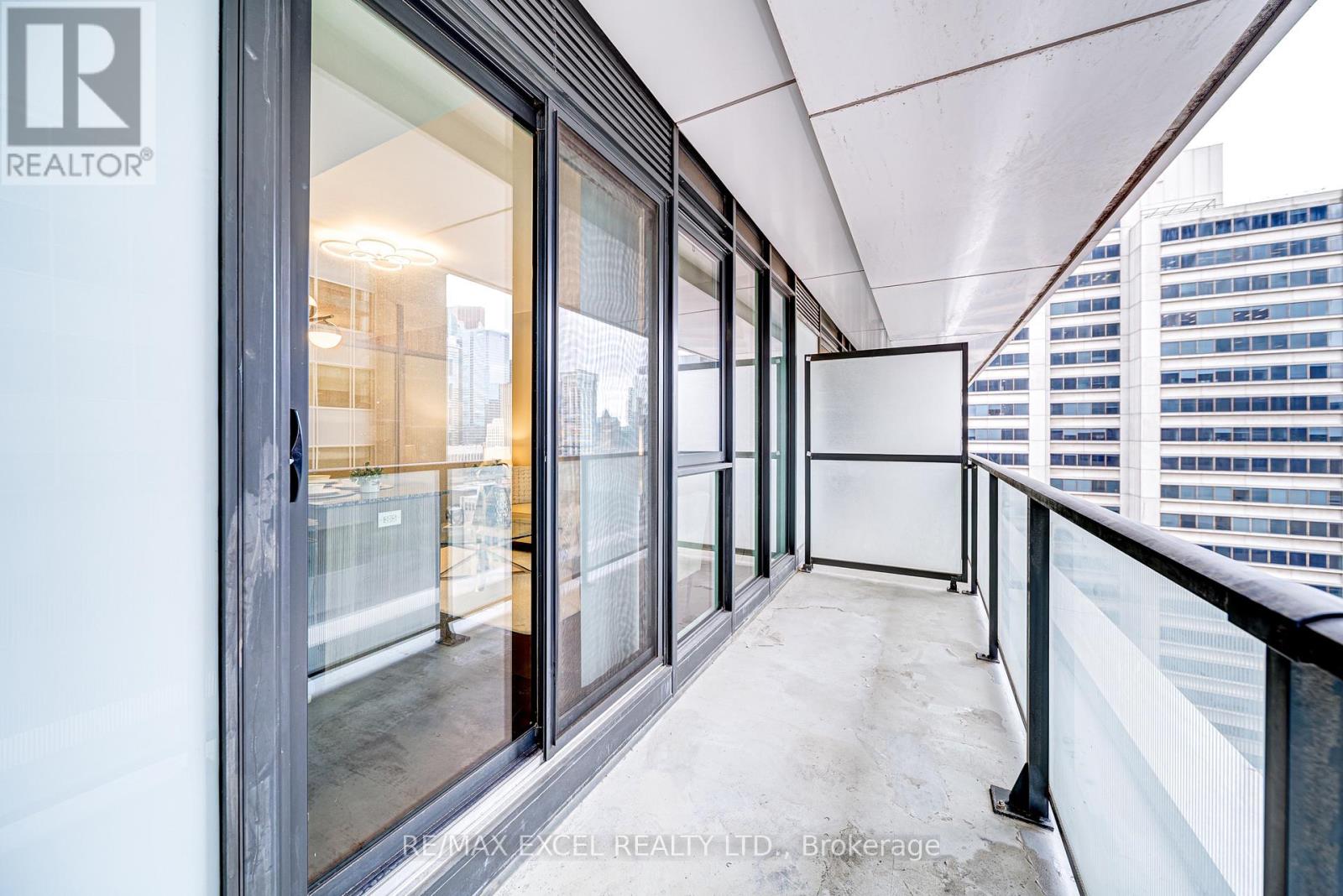 #1705 426 UNIVERSITY AVENUE - 25