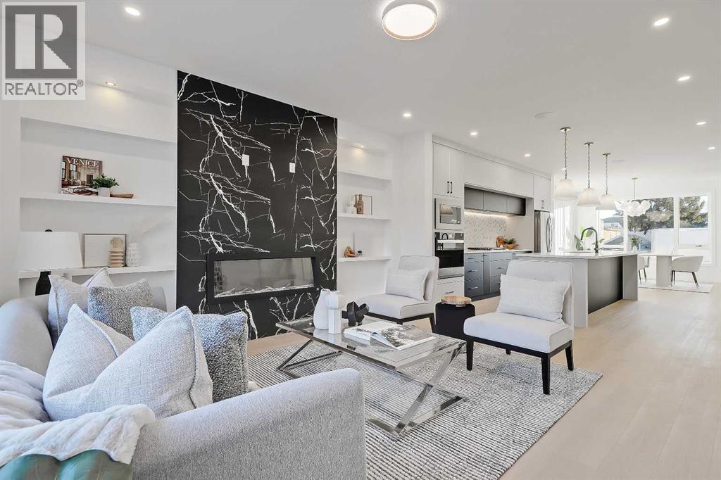 Single Family House for Sale in   Avenue NW Bowness Calgary 