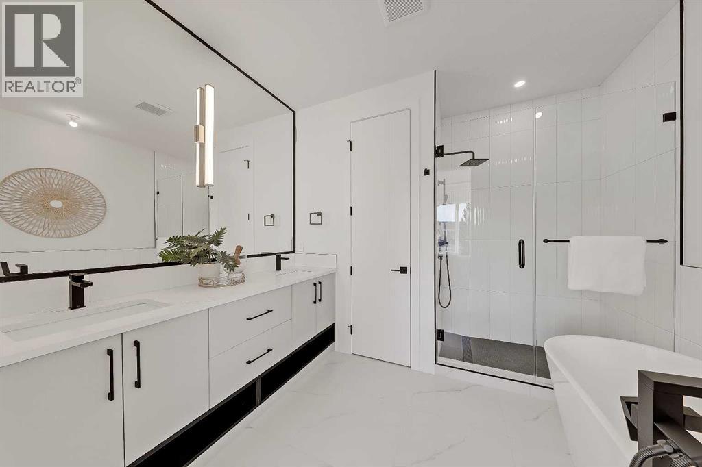 Single Family House for Sale in   Avenue NW Bowness Calgary 