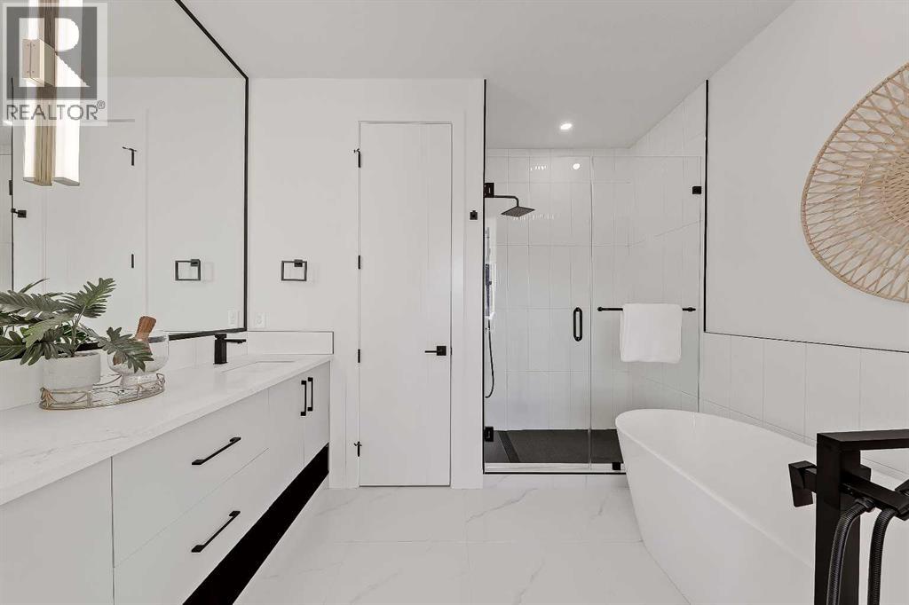 Single Family House for Sale in   Avenue NW Bowness Calgary 