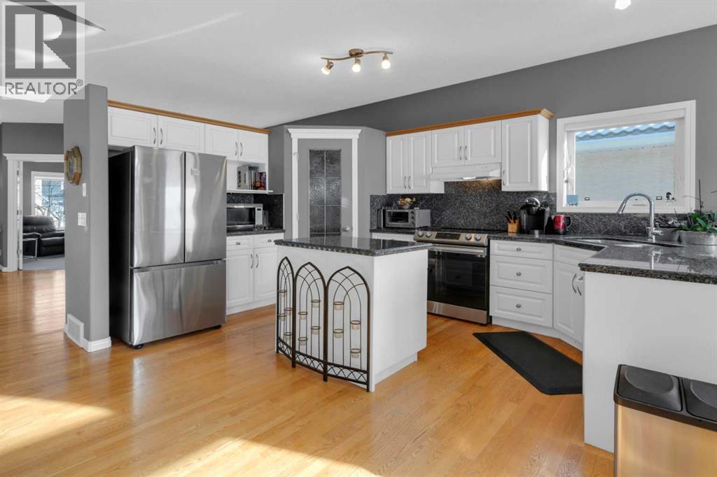 Single Family House Bungalow for Sale in  Scimitar Heath NW Scenic Acres Calgary 