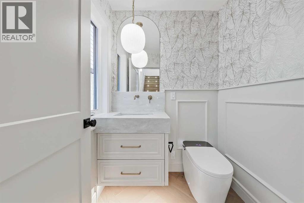 Single Family House for Sale in   Avenue SW Altadore Calgary 