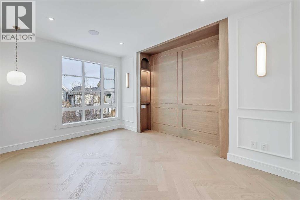 Single Family House for Sale in   Avenue SW Altadore Calgary 