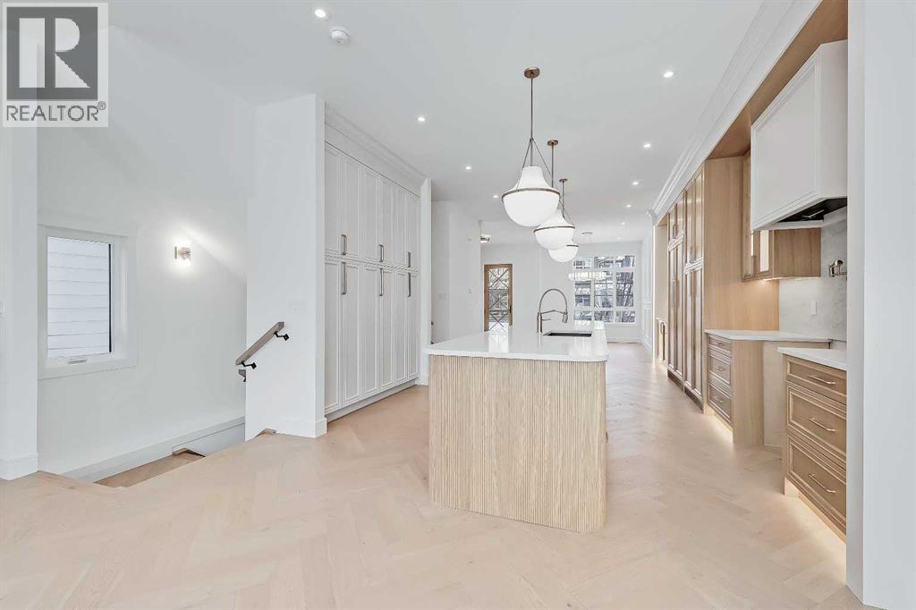 Single Family House for Sale in   Avenue SW Altadore Calgary 