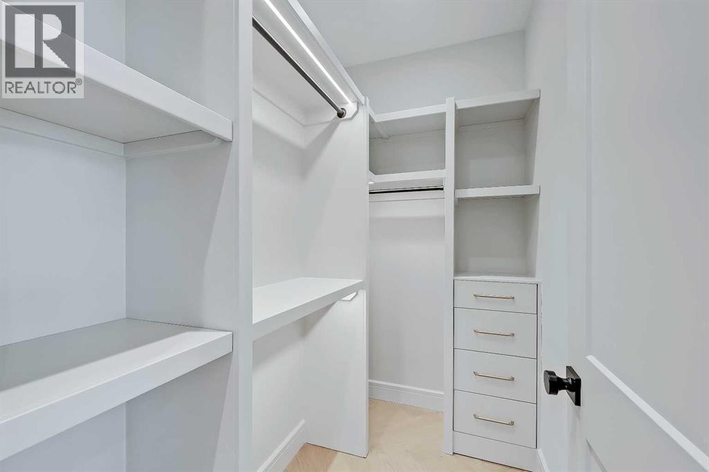 Single Family House for Sale in   Avenue SW Altadore Calgary 