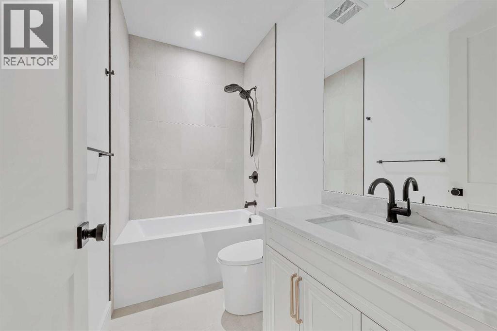 Single Family House for Sale in   Avenue SW Altadore Calgary 