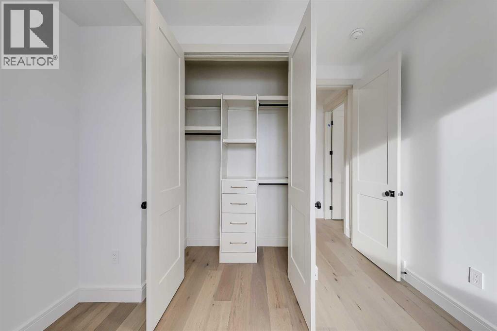 Single Family House for Sale in   Avenue SW Altadore Calgary 