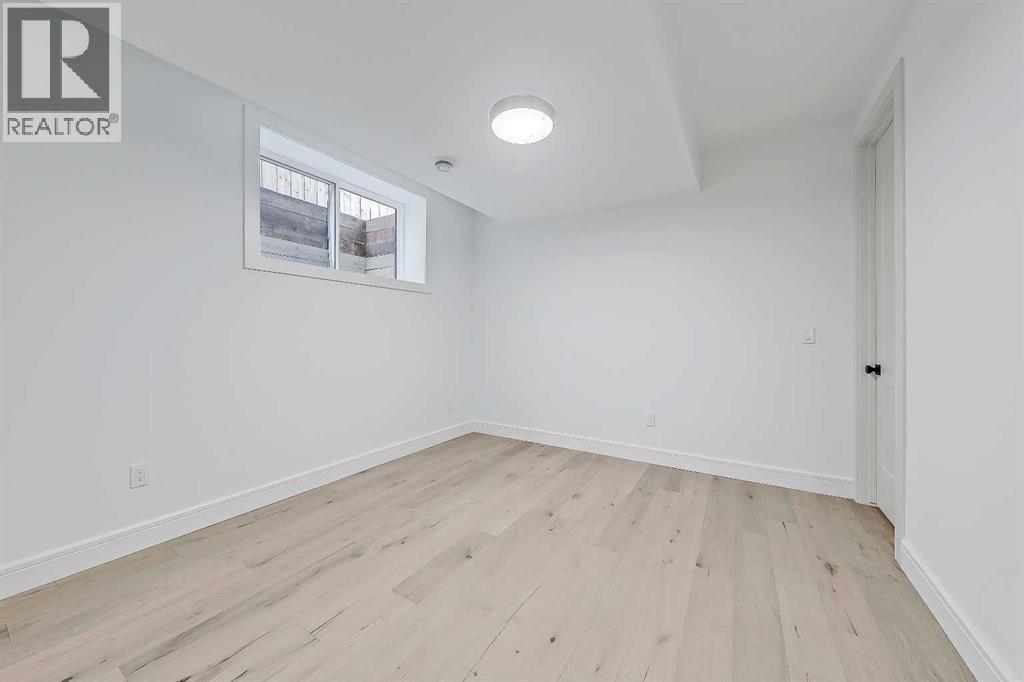 Single Family House for Sale in   Avenue SW Altadore Calgary 