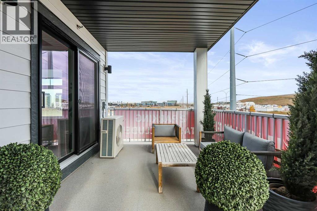 Single Family House for Sale in   Les Jardins Park SE Douglasdale/Glen Calgary 