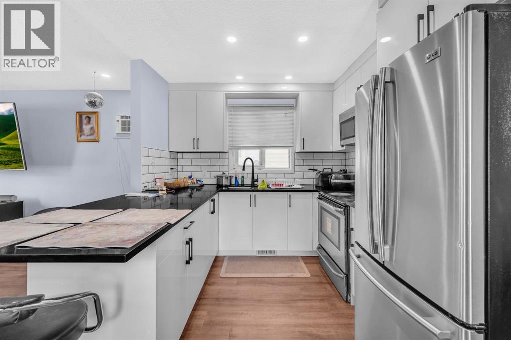 Single Family House 4 Level for Sale in   Street NE Taradale Calgary 