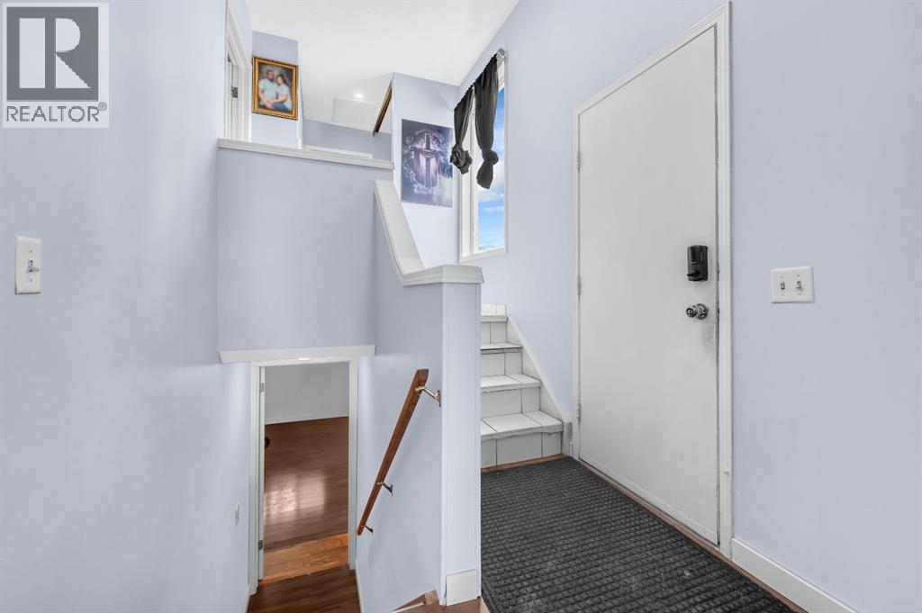 Single Family House 4 Level for Sale in   Street NE Taradale Calgary 