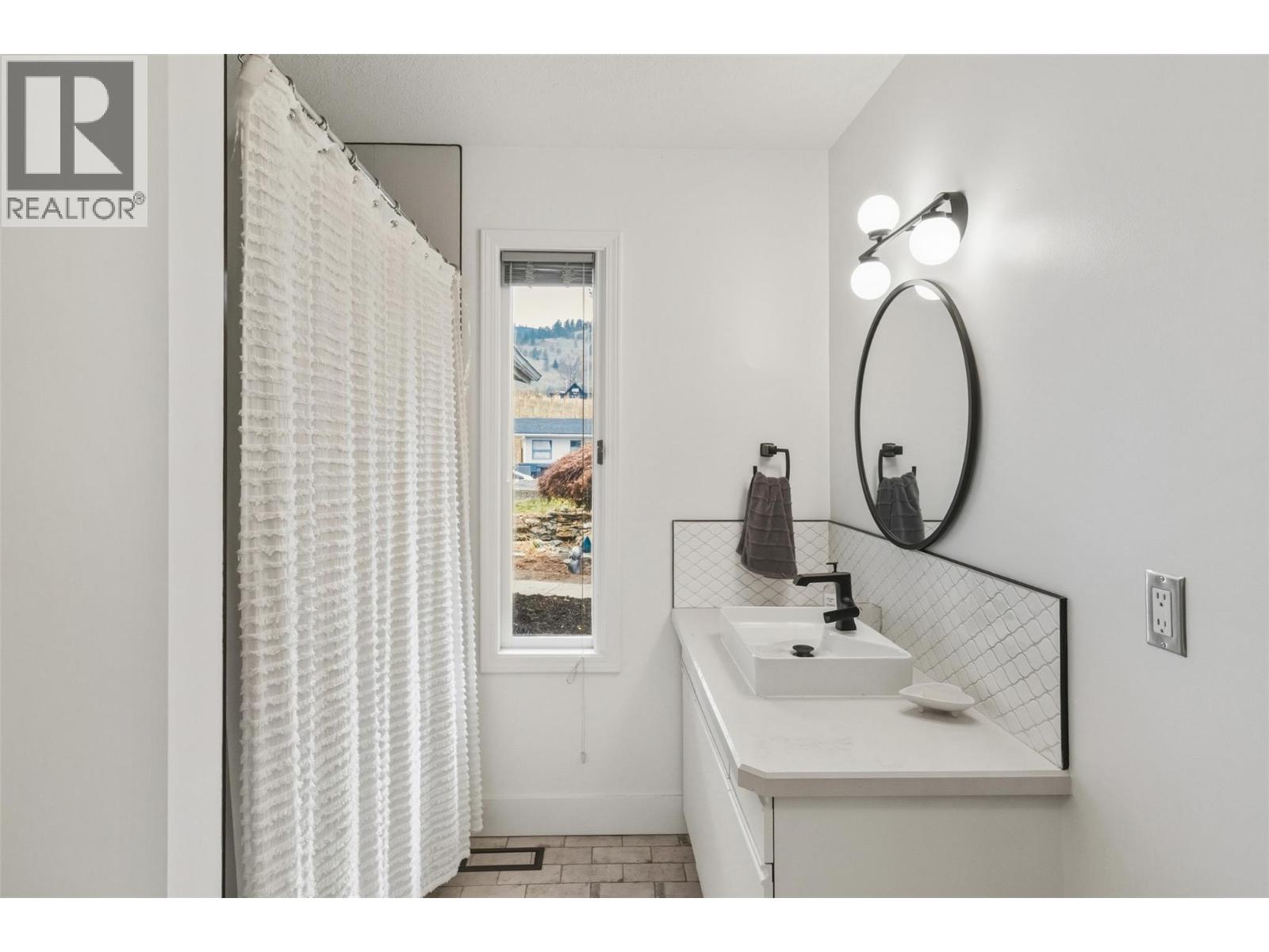 633 Pineview Drive, Kaleden