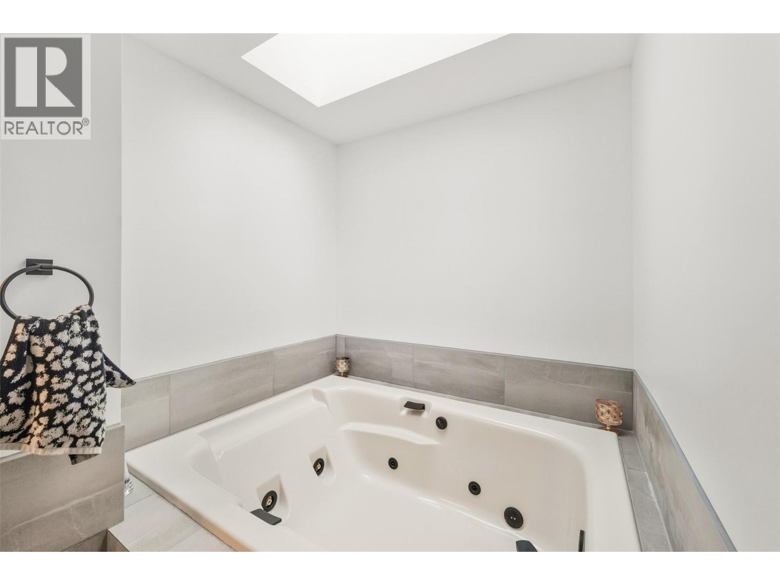 633 Pineview Drive, Kaleden