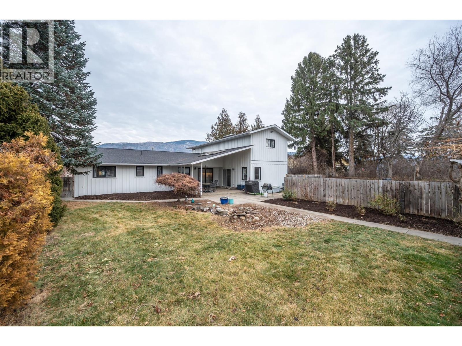 633 Pineview Drive, Kaleden