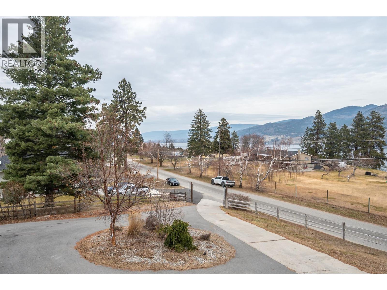 633 Pineview Drive, Kaleden