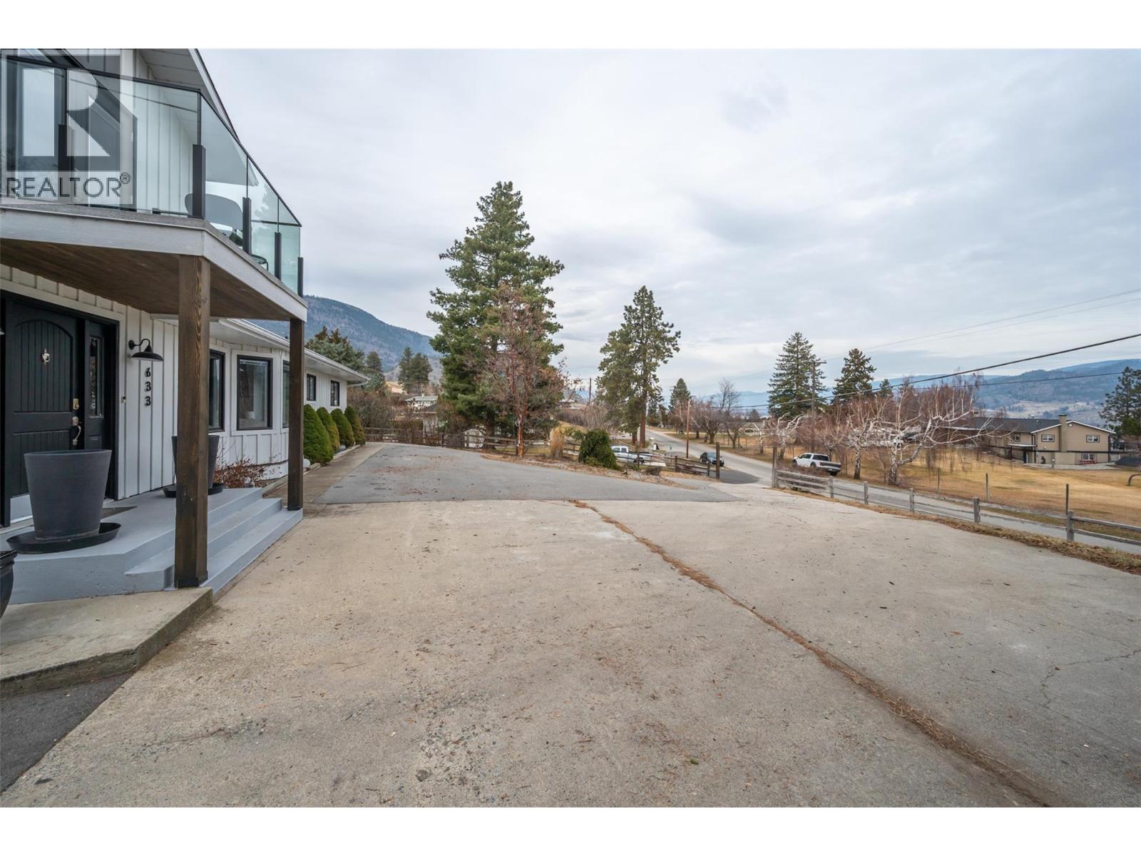 633 Pineview Drive, Kaleden