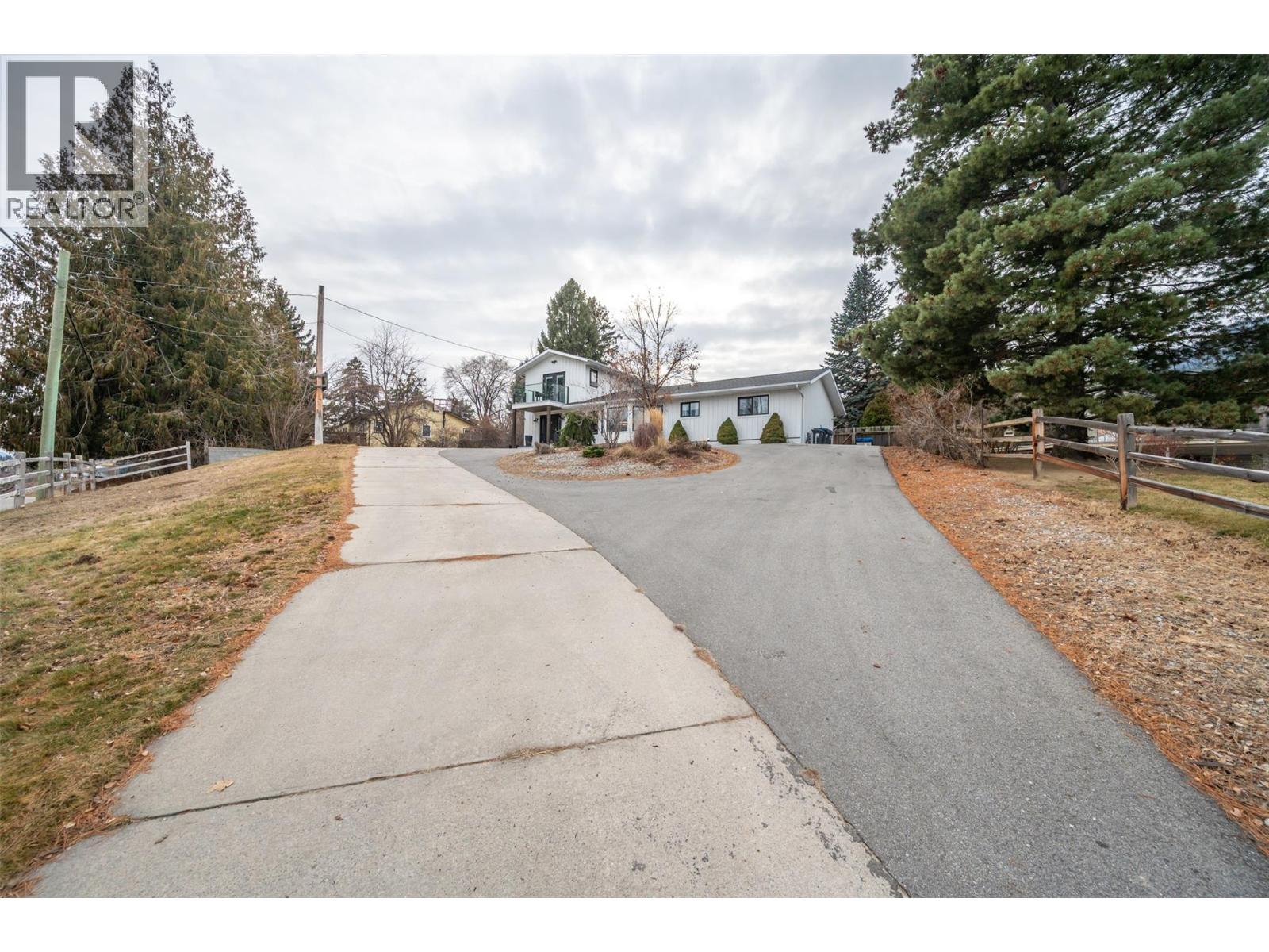 633 Pineview Drive, Kaleden