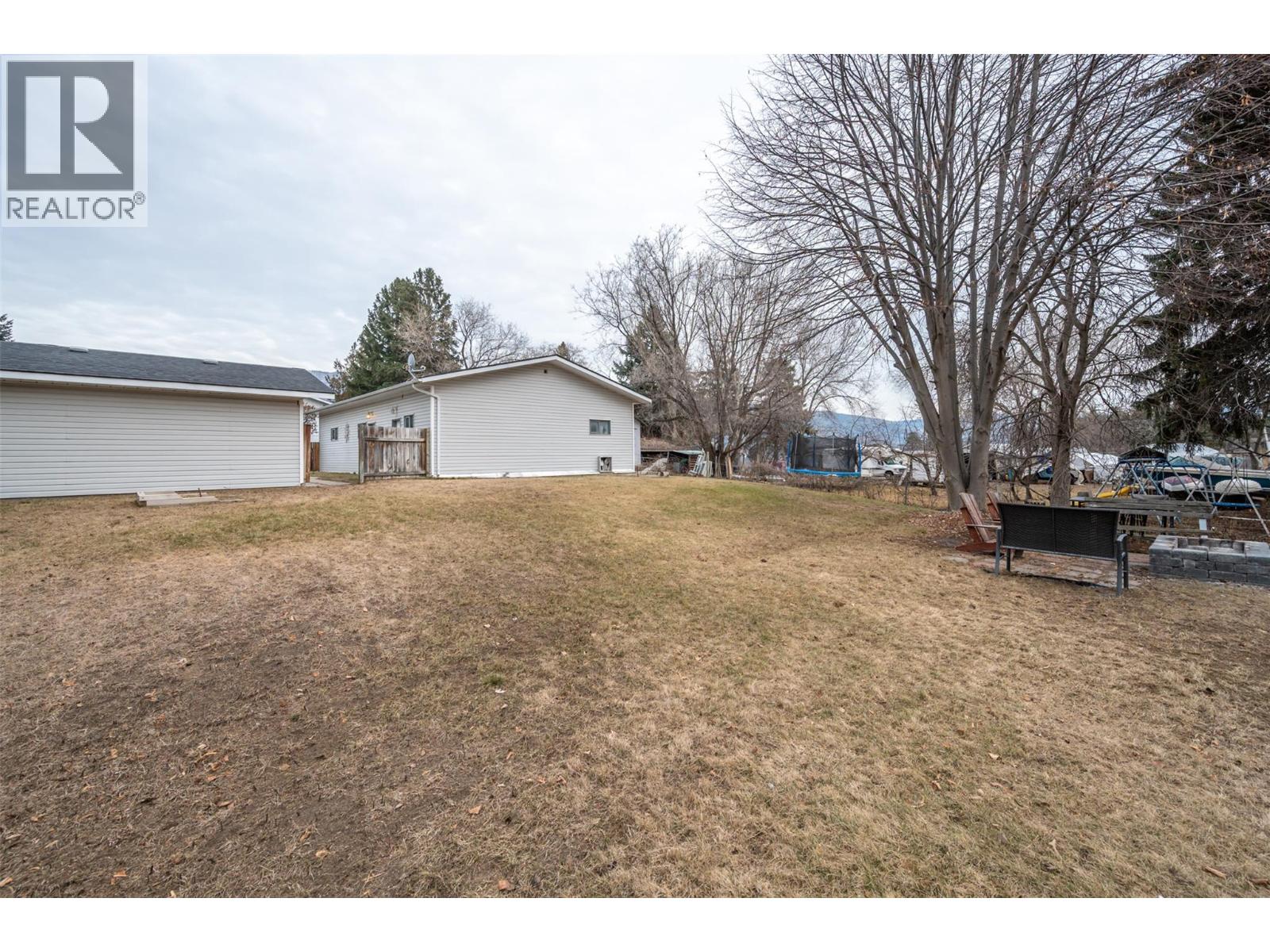 633 Pineview Drive, Kaleden